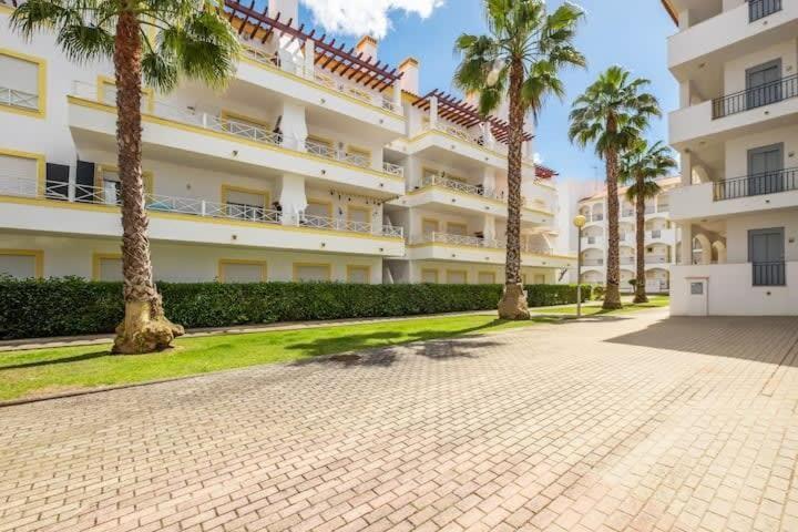 Apartment Alfarmar - Pool, Beach Only A Few Minutes Away Albufeira Exteriér fotografie