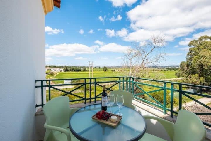 Apartment Alfarmar - Pool, Beach Only A Few Minutes Away Albufeira Exteriér fotografie