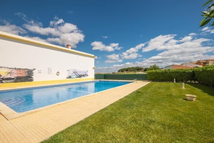 Apartment Alfarmar - Pool, Beach Only A Few Minutes Away Albufeira Exteriér fotografie